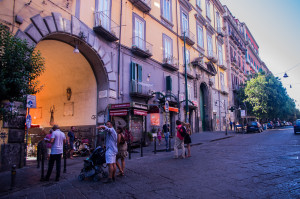 (4) Port'Alba, lato posteriore su piazza Bellini