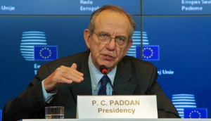 Articolo #26 - L’appello di Padoan a una maggiore unione  politica per salvare l’euro
