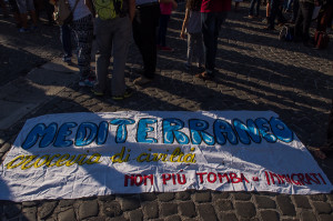 Preparativi del corteo in Piazza Plebiscito - © 2015 - Stefano Santos